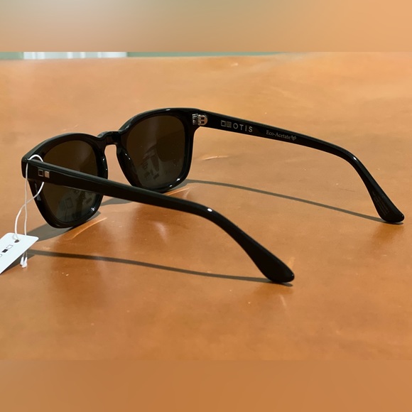 OTIS Summer of 67 Eco Sunglasses Shades Polarized Polarised UVA UVB Black - Picture 8 of 11